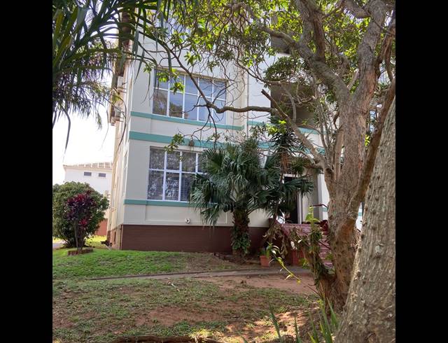1 BEDROOM FLAT TO LET IN BULWER